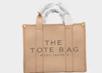 The Versatility of the Tote Bag: A Staple for Every Lifestyle